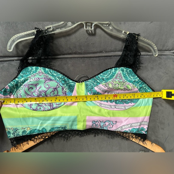 LOOKS LIKE DOLCE GABBANA PATTERN TOP AND SKIRT SET SUIT - Picture 4 of 7